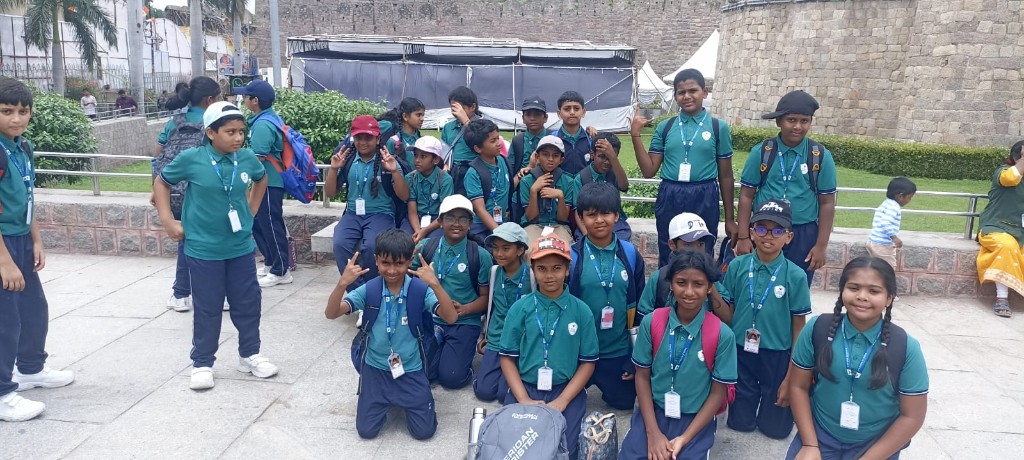 Educational visit to Golconda Fort at Vvyasa School